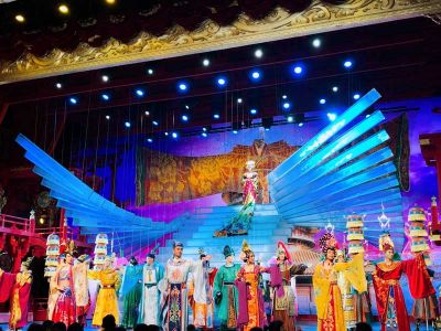 Xi'an Tang Dynasty Music and Dance Show Paradise - Tangyuegong
