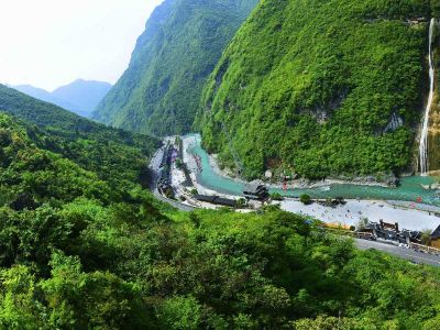 Badong Shennong Stream