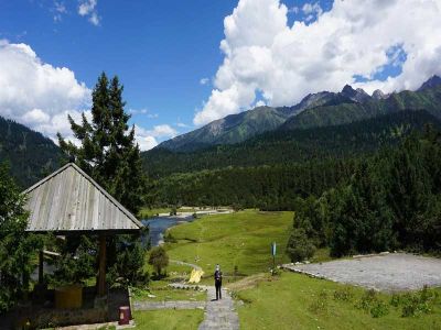 Nyingchi Lulang International Tourist Town