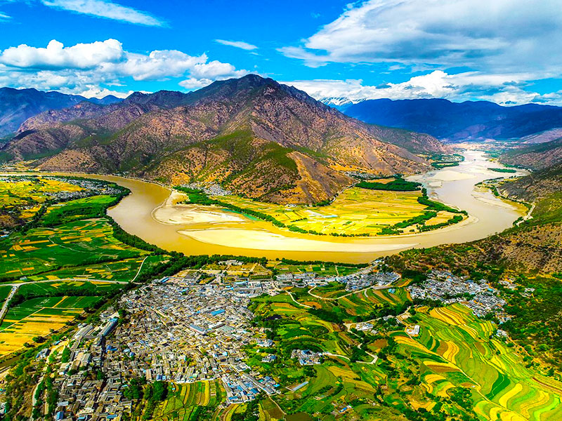 Lijiang First Bend of the Yangtze River
