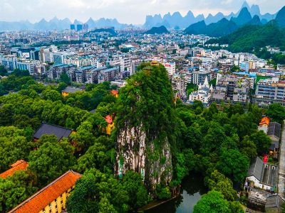 Solitary Beauty Peak in Jingjiang Prince City Guilin