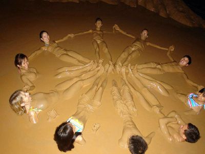 Yangshuo Gold Water Cave and Mud Bath in Guilin